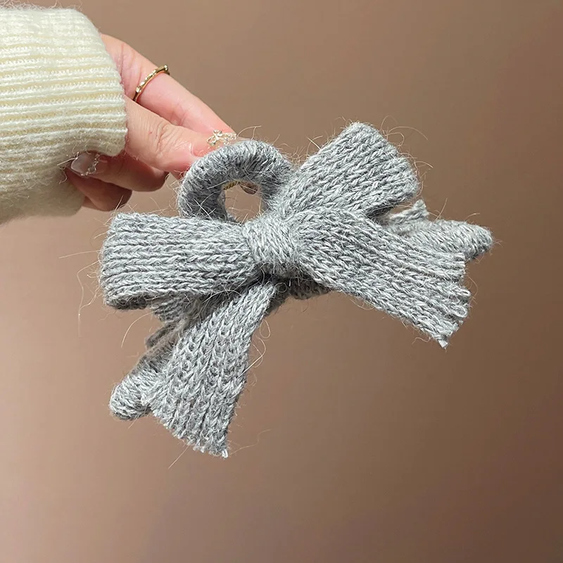 Neue Woolen Gestrickte Bogen Haar Klaue Clip Hohe Qualität Handgemachte Webart Plüsch Haar Krabben Shark Clips Herbst Winter Haar Zubehör – Detail 8