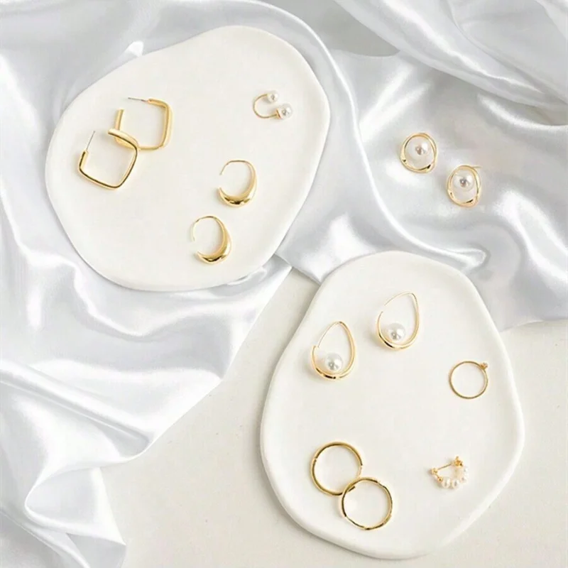 1pc Elegant White Jewelry Tray Organizing Rings Earrings Necklaces and Bracelets Durable and Stylish Jewelry Di resin jewellery tray jewelry display tray