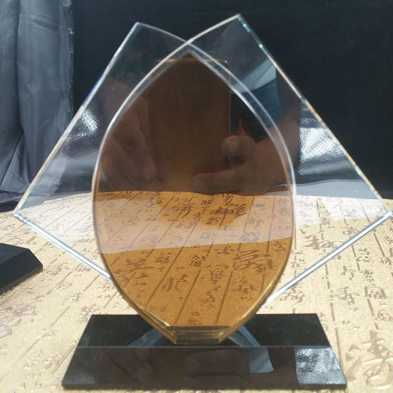 Customized Color Printing Crystal Trophy Creativity Send Friends Award School Graduation Company Annual Meeting Competition, 1Pc