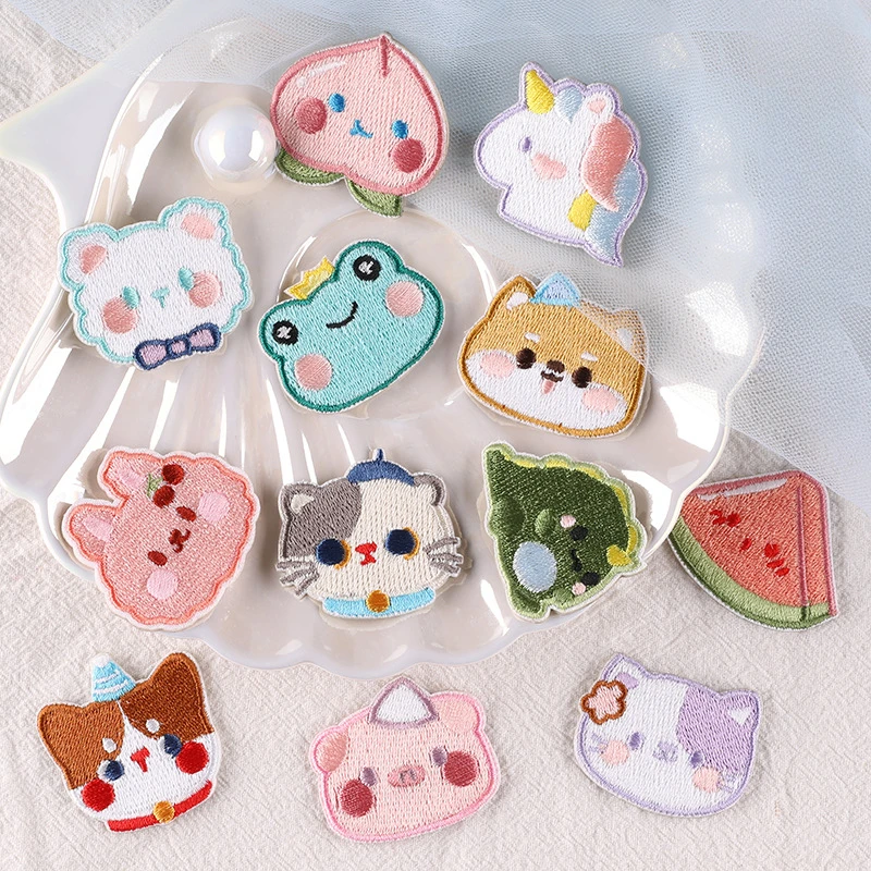 

Cartoon Cats and Dogs Patches Multiple Color Styles Stick on Clothes Embroidery Cute Animals Decoration on Skirt Short Sleeved