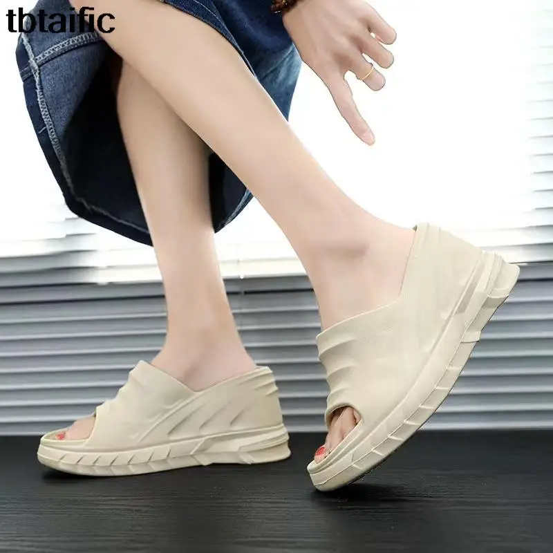 

2024 new summer large size slippers for women, high-heeled slippers, trendy thick-soled height-increasing shoes