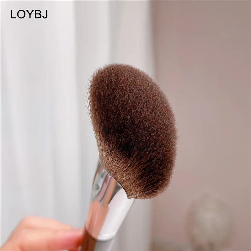 Face Contour Makeup Brush Set Fan-shaped Professional Powder Blush Highlighter Bronzer V Face Silhouette