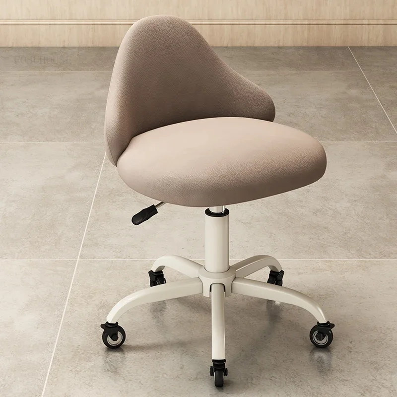 Slide image b01371ec34d246e999b0f0e2aa5fee8b