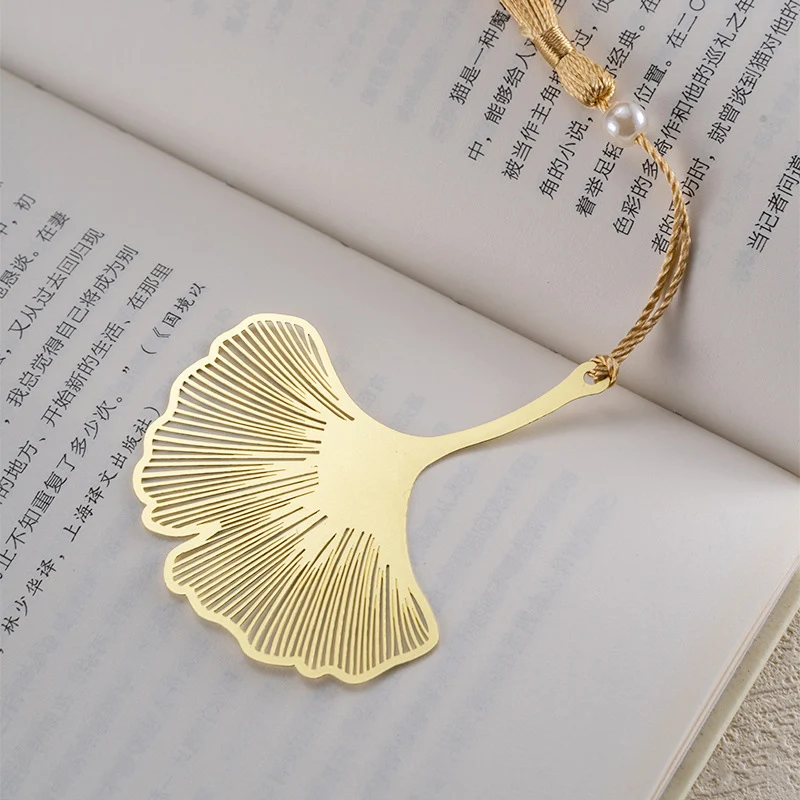 1pcs Student Chinese Style Stationery Retro Metal Bookmarks Hollow Ginkgo Biloba Maple Leaf Lotus Vein Book Marks Gifts metal bookmark