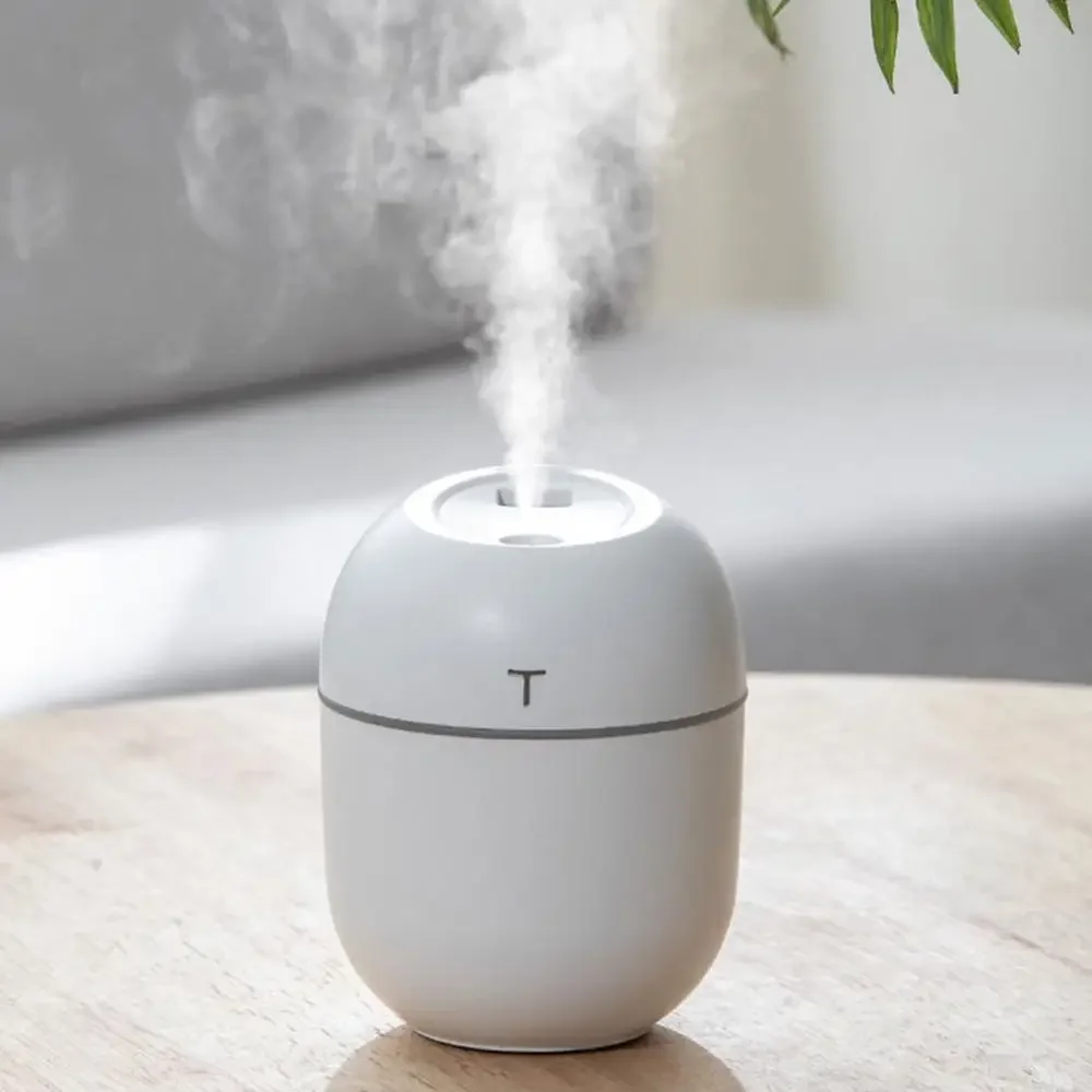 

200ML Ultrasonic Mini Air Humidifier Essential Oil Diffuser for Car USB Fogger Mist Maker with LED Night Lamp