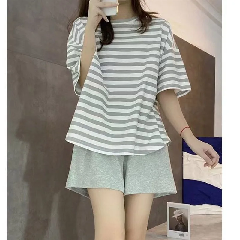 Рисунок 4 - Мужская пижама с геометрическим принтом