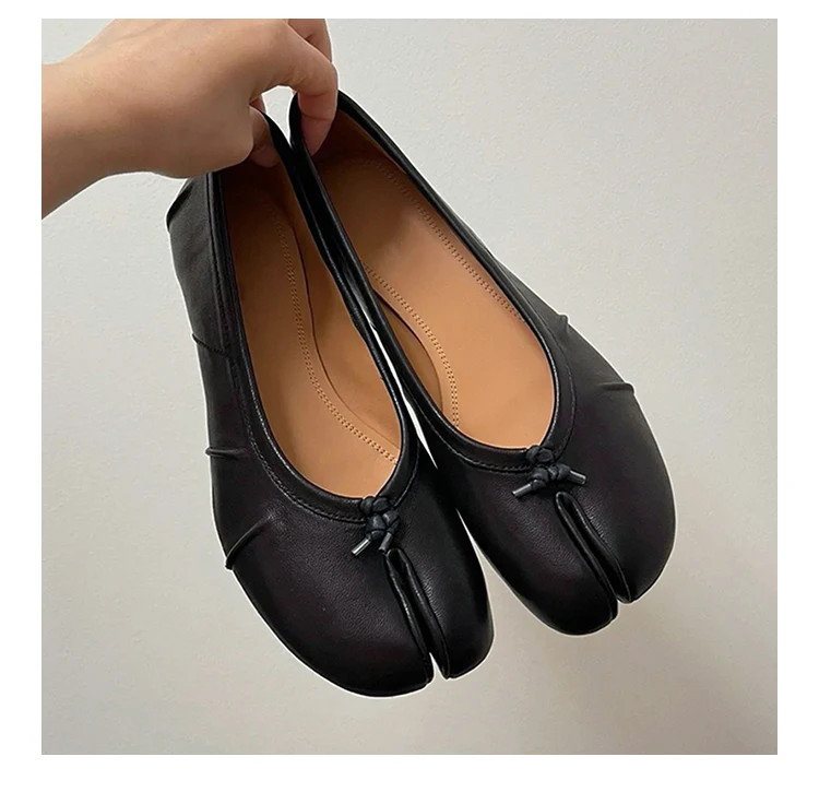 أحذية باليه مسطحة من الجلد الطبيعي باللون الأسود أحذية نسائية مريحة من Tibi أحذية منفصلة من جلد الغنم مطوي ماري جينس مصمم للسيدات