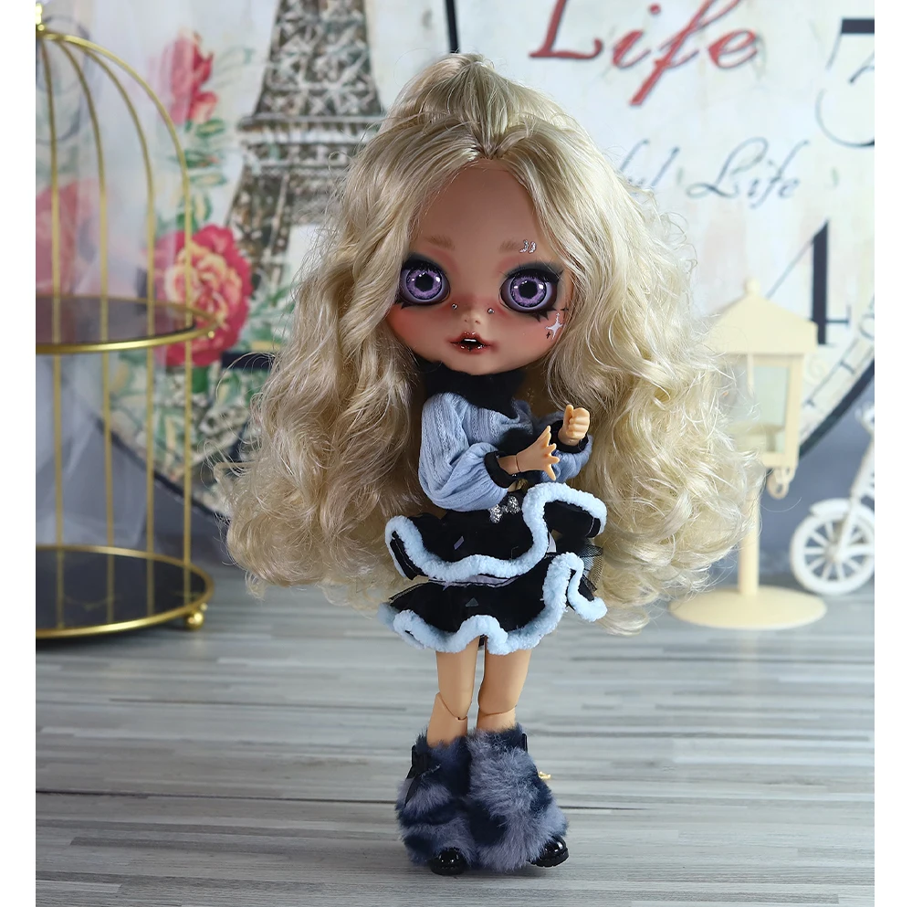 Ҷанет - Premium Custom Neo Blythe Лӯхтак бо мӯйи малламуй, пӯсти зард ва чеҳраи табассумкардаи матои 6