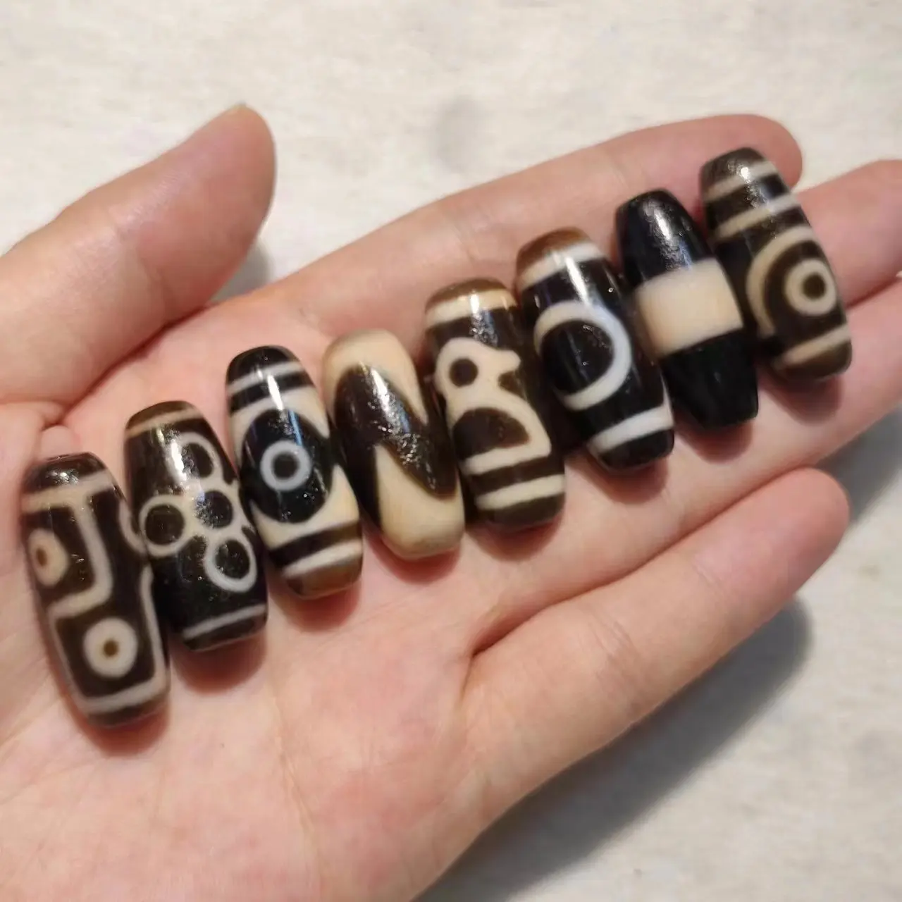 

1pcs/lot natural multi-pattern old agate dzi Weathering lines 30mm DIY bracelet necklace pendant Handmade beads Ethnography taki