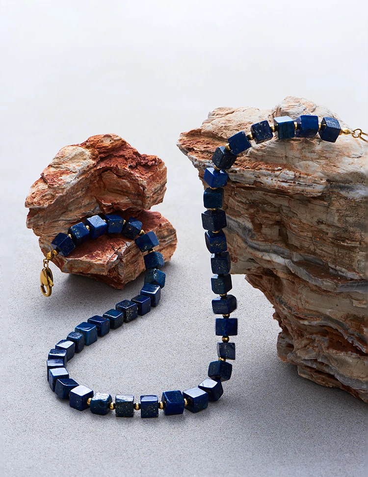 European and American simplicity Lapis Lazuli Blue Square Sweater Chain Necklace Luxury Autumn Winter Accessory Bead Light