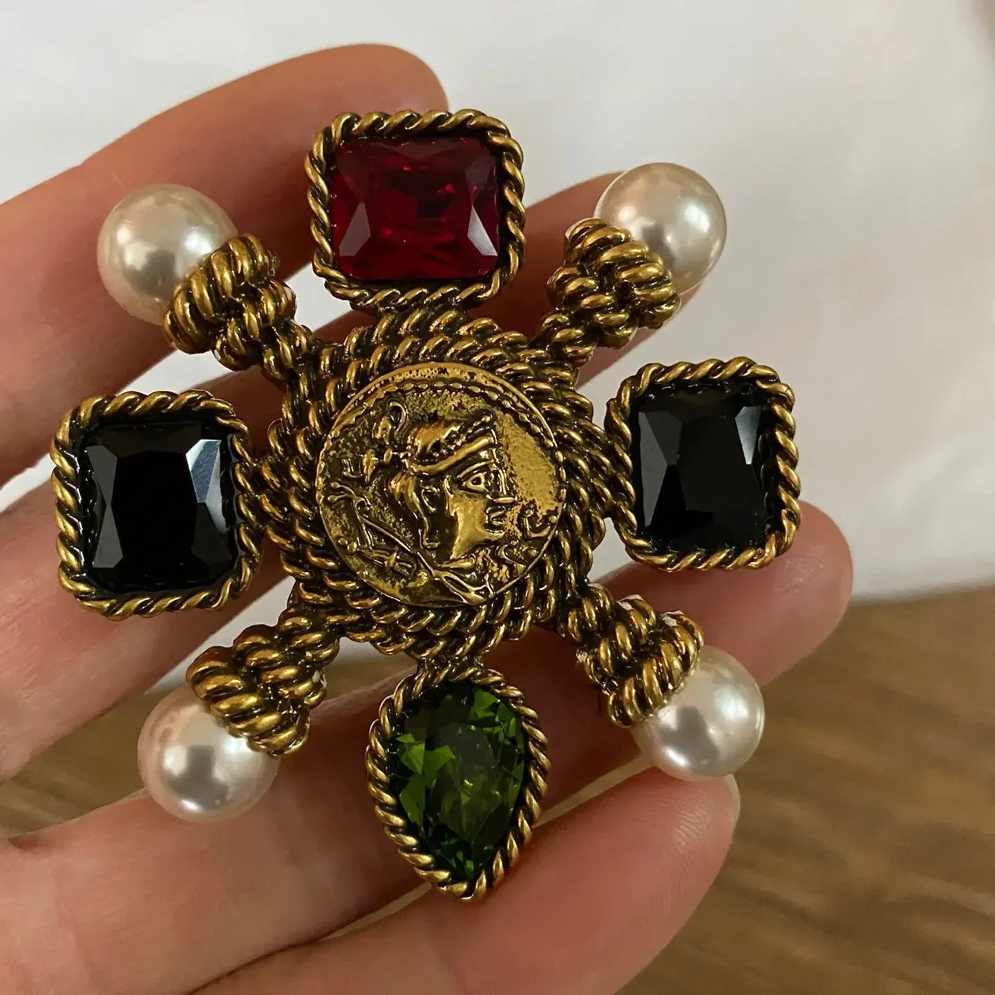 

Европейская Винтажная брошь с жемчугом, роскошная женская дизайнерская брошь высшего качества, трендовая бижутерия