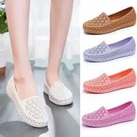 Sandales pour femmes 2025 été nouvelle mode pince orteil plat tongs pour femmes plage en cuir PU décontracté dames pantoufles Zapatos Mujer 2