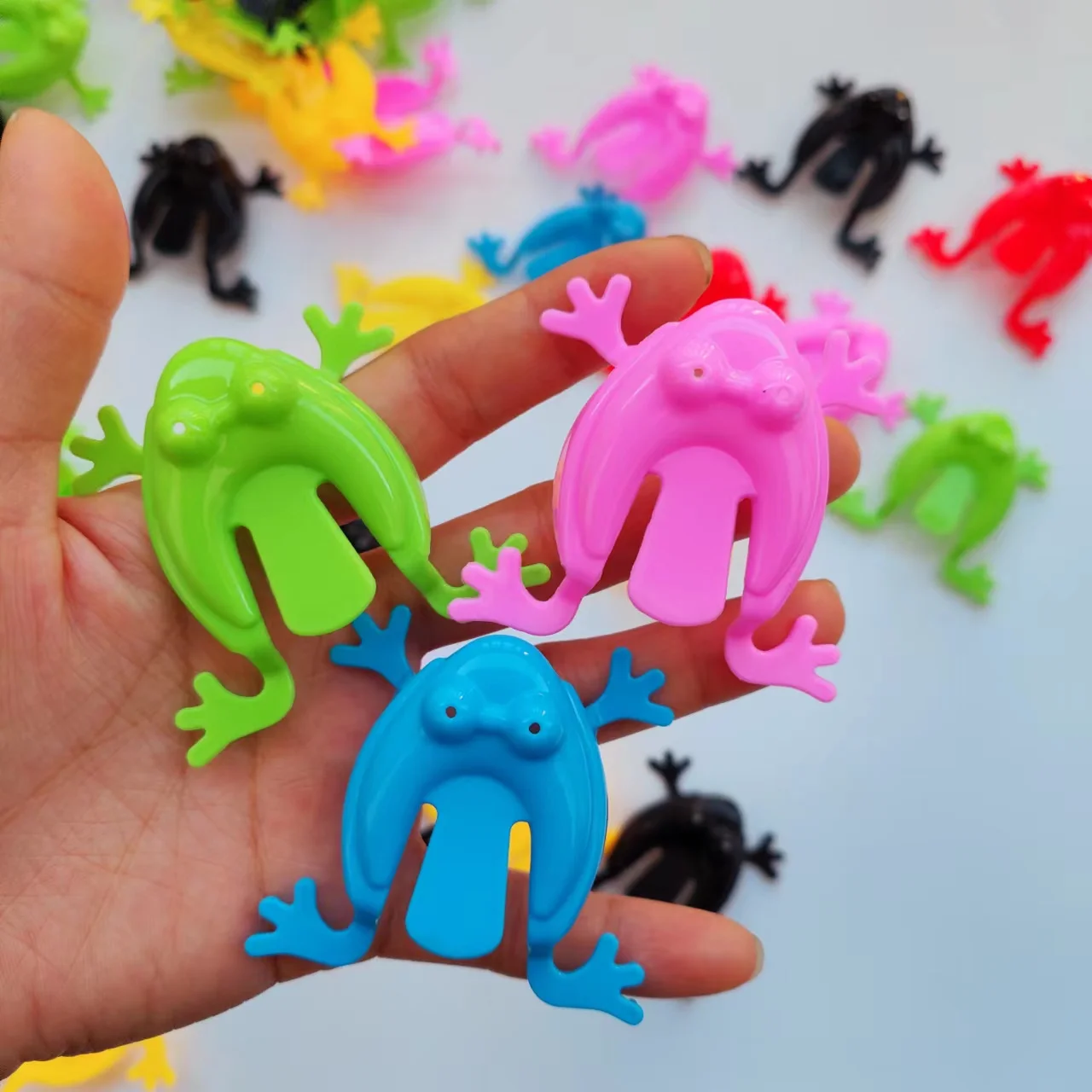 Children's birthday party toys 24Pcs Popular Pinata Stuffed Baby Shower Whistle Maze Toys Gift Game Goodie Bag Carnival Prize