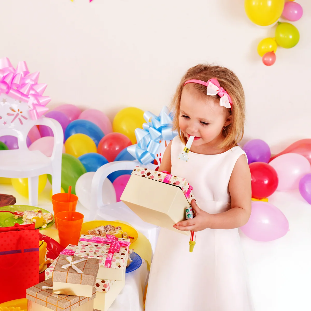 

30 PCS Children’s Toys Party 6cm Vertical Bar Blowouts Favors Kids Whistle Whistles