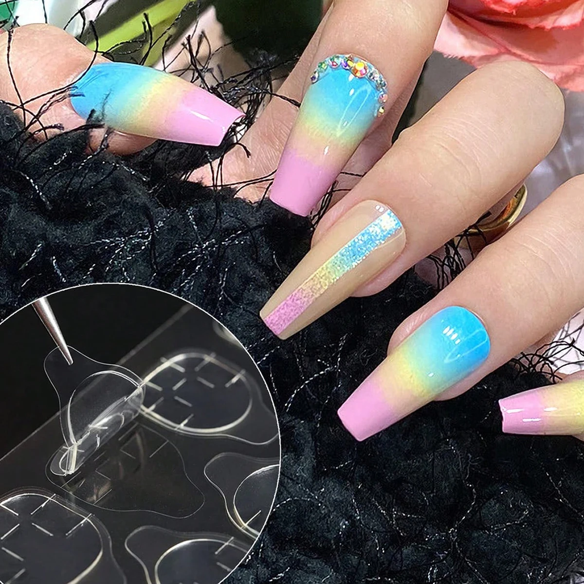 Adhesive Tabs Waterproof Breathable Glue Tabs Fake Nail Glue Stickers Transparent Flexible For Manicure 672pcs/28 Sheets