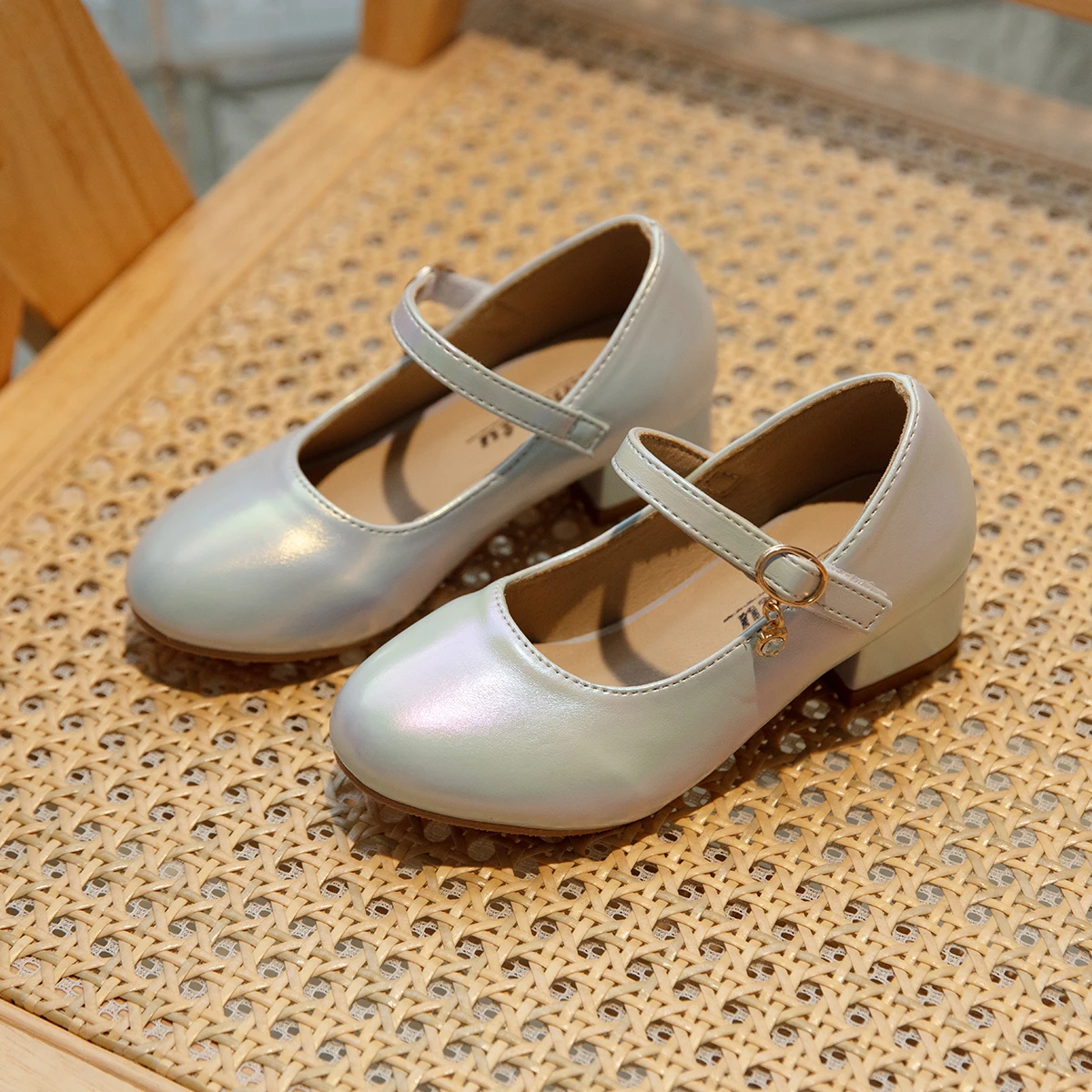 Children Girls Leather Shoes White Princess High Heel Shoes For Kids Girls Performance Dress Student Show Dance Sandals 4