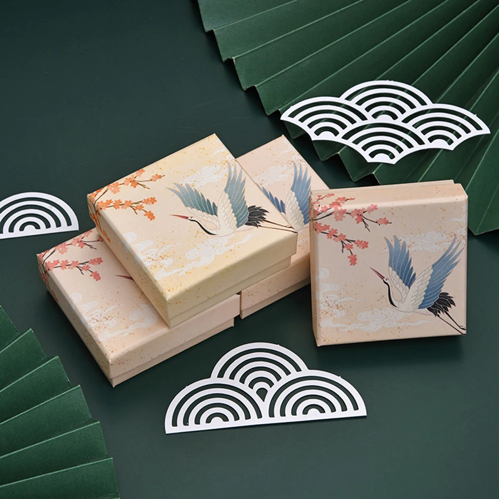 

National Vintage Plum White Crane Pattern Jewelry Packaging Box Bracelet Necklace Earrings Gift Box Jewelry Storage Paper Box