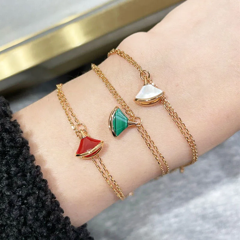 

New Hot Selling Rose Gold Inlaid Natural Stone Fan-Shaped Skirt Bracelet For Women Sweet Fashion Brand Fine Jewelry