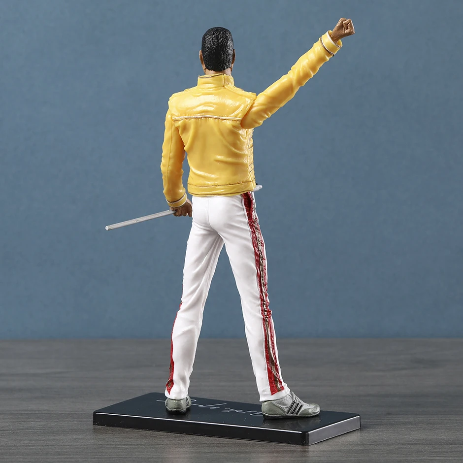 ネカ フレディ・マーキュリー フィギュア：Wembley ヤンキー