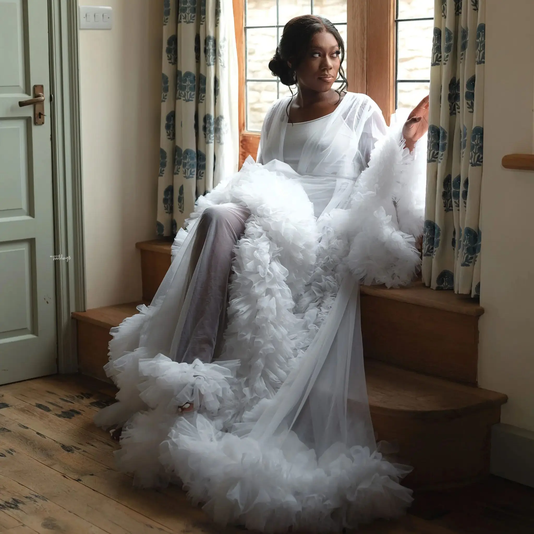 

White Ruffles Wedding Robe Maxi Bride Bathrobe Lingerie Women Gowns Tulle Long Sleeve Pajamas Dress For Engagement Photo Shoot