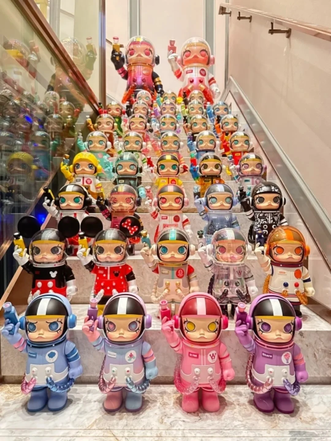 

Mega Space Molly 100% Blind Box Anniversary Series 2 Anime Peripheral Action Figures Surprise Guess Bag Children Kawaii Toy