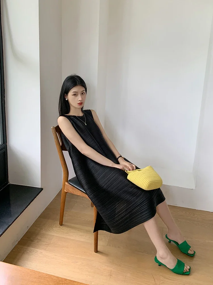 Pleated Women's Dresses | Plus Size Knee Length Dress With Natural Waistline And Folded Fabric