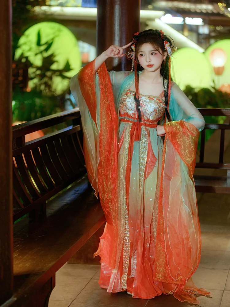     Ʈ ſ ڼ  Ҹ  ĿƮ ִ  糪 Ÿ Hanfu Ʈ
