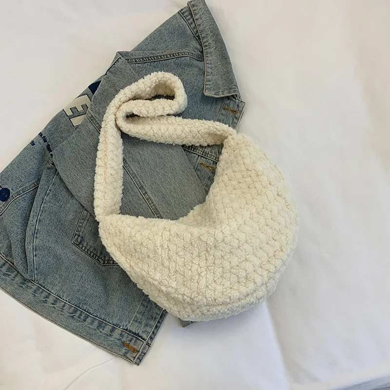 thumbnail image 1 of Bolso de hombro informal personalizado de gran capacidad 2024 Nuevo bolso grande con diseño de nube plisada Bolso oblicuo de moda, 1 of 5