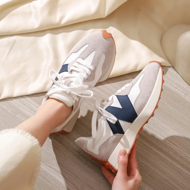 

2023 Women Fashion Sneakers Flat Platform Shoes Suede Leather Sports Breathable Thick Bottom Ladies Novelty Casual Shoes