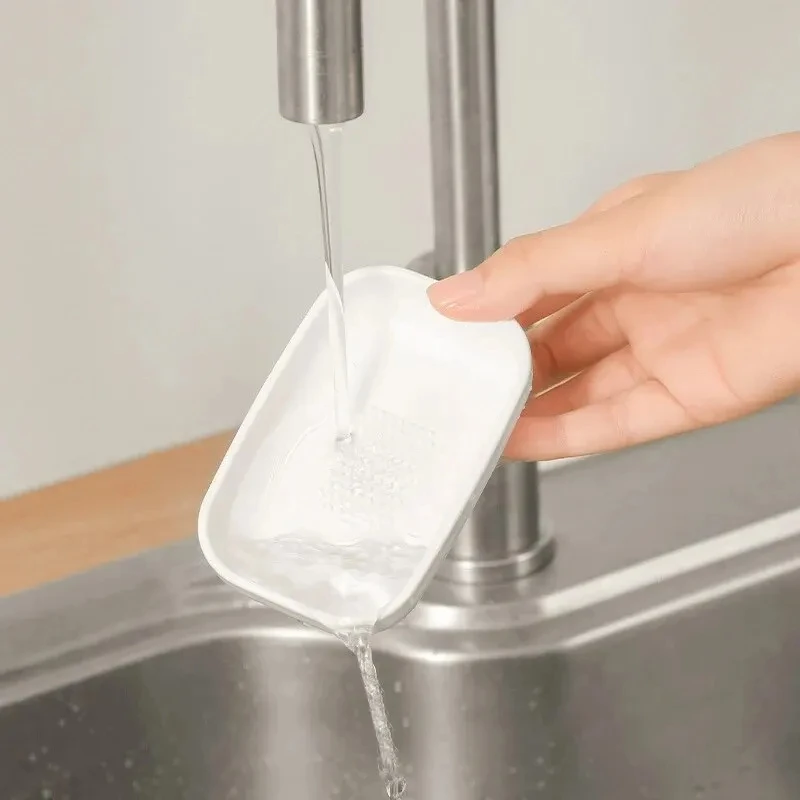 1pc Plastic Manual Garlic Grinder Ginger Grinder Used For Making Vegetable Puree Household Kitchen Tool garlic press