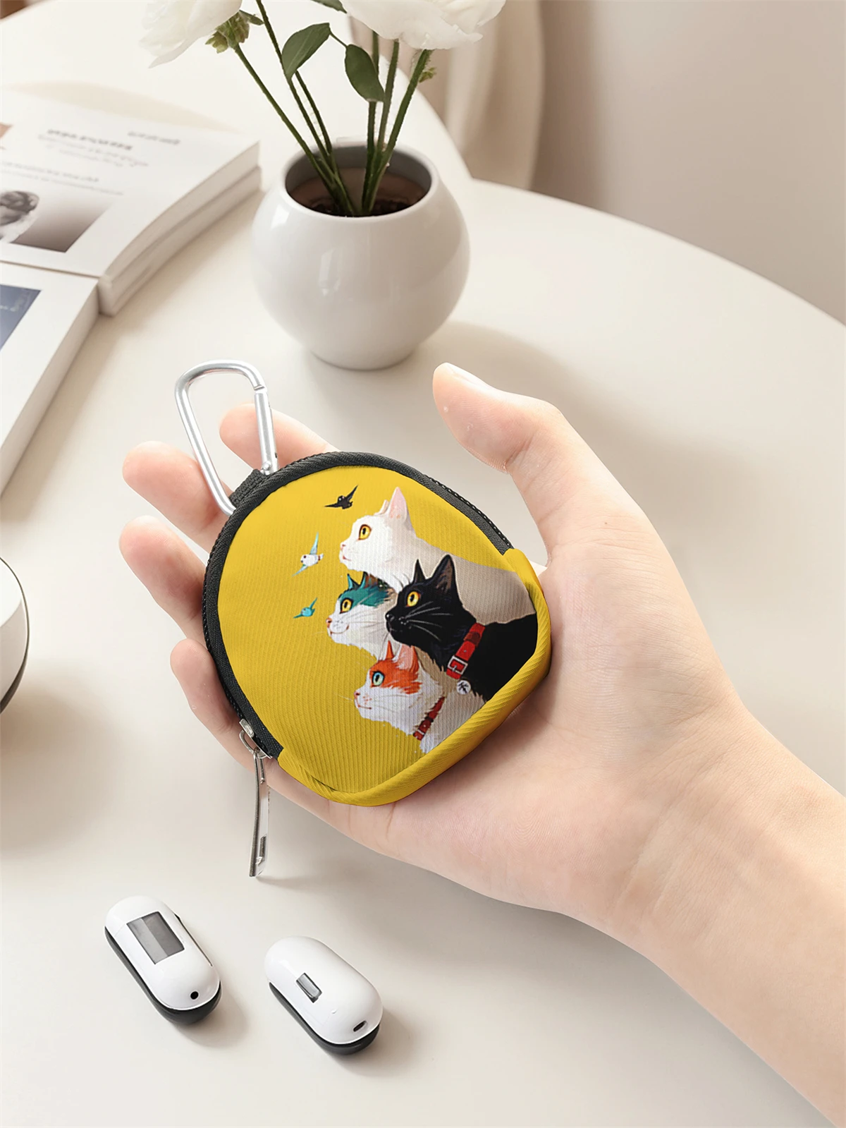 Cat pattern printed mini wallet, zipper change bag with hook clip, headphone key bag, suitable for men and women