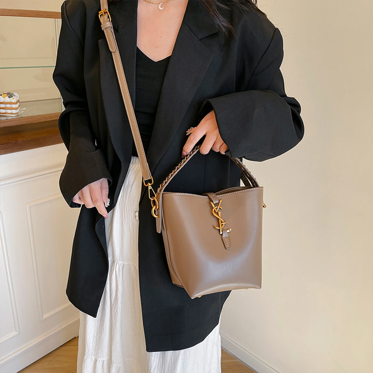 حقيبة كتف كلاسيكية بتصميم دلو، محفظة كروس كلاسيكية...