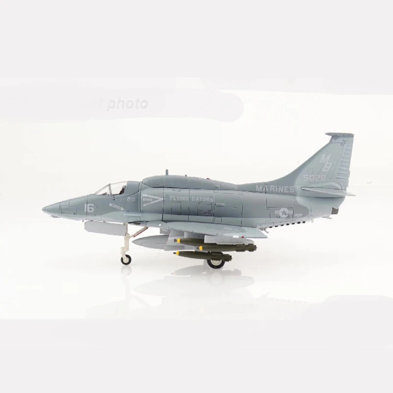 

Die cast US Marine Corps A-4F Skyhawk fighter jet militarized combat 1:72 ratio alloy and plastic simulation men's gift