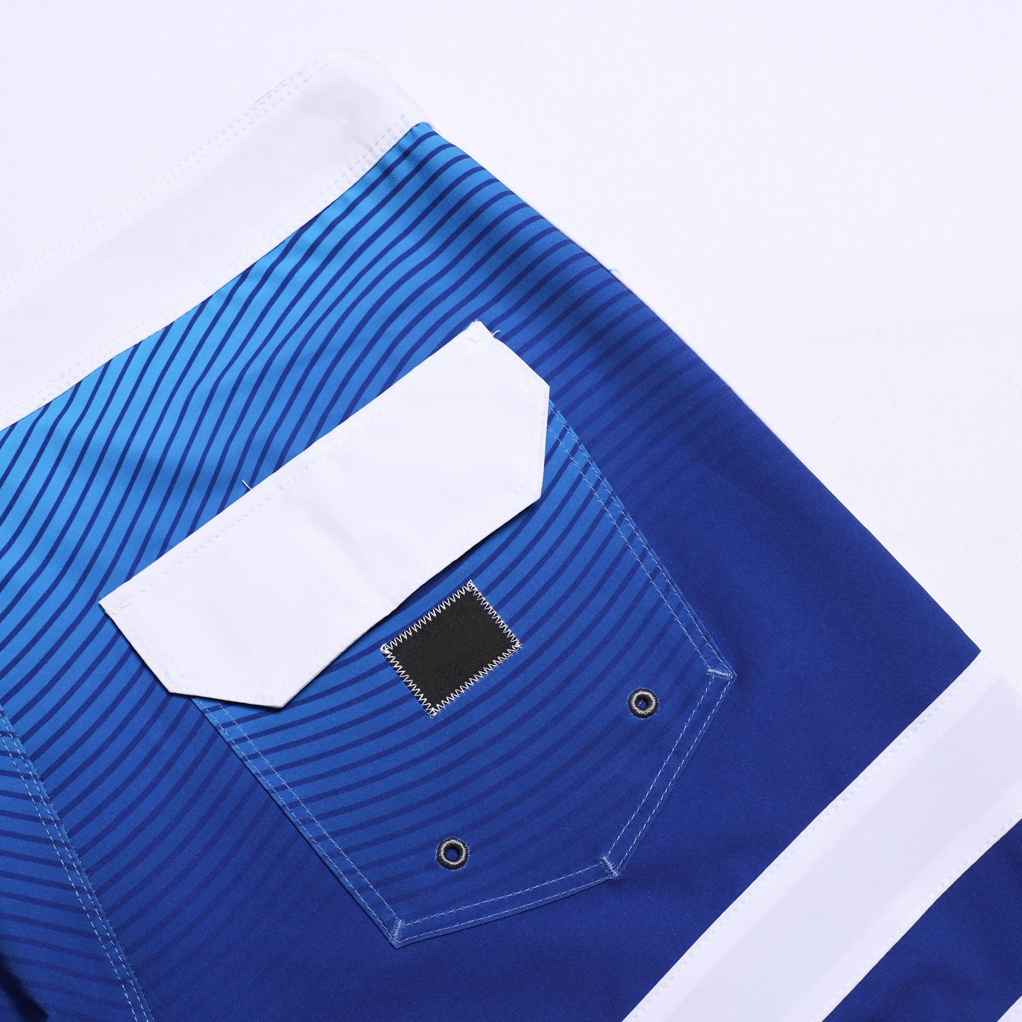 Рисунок 5 - Шорты мужские эластичные повседневные