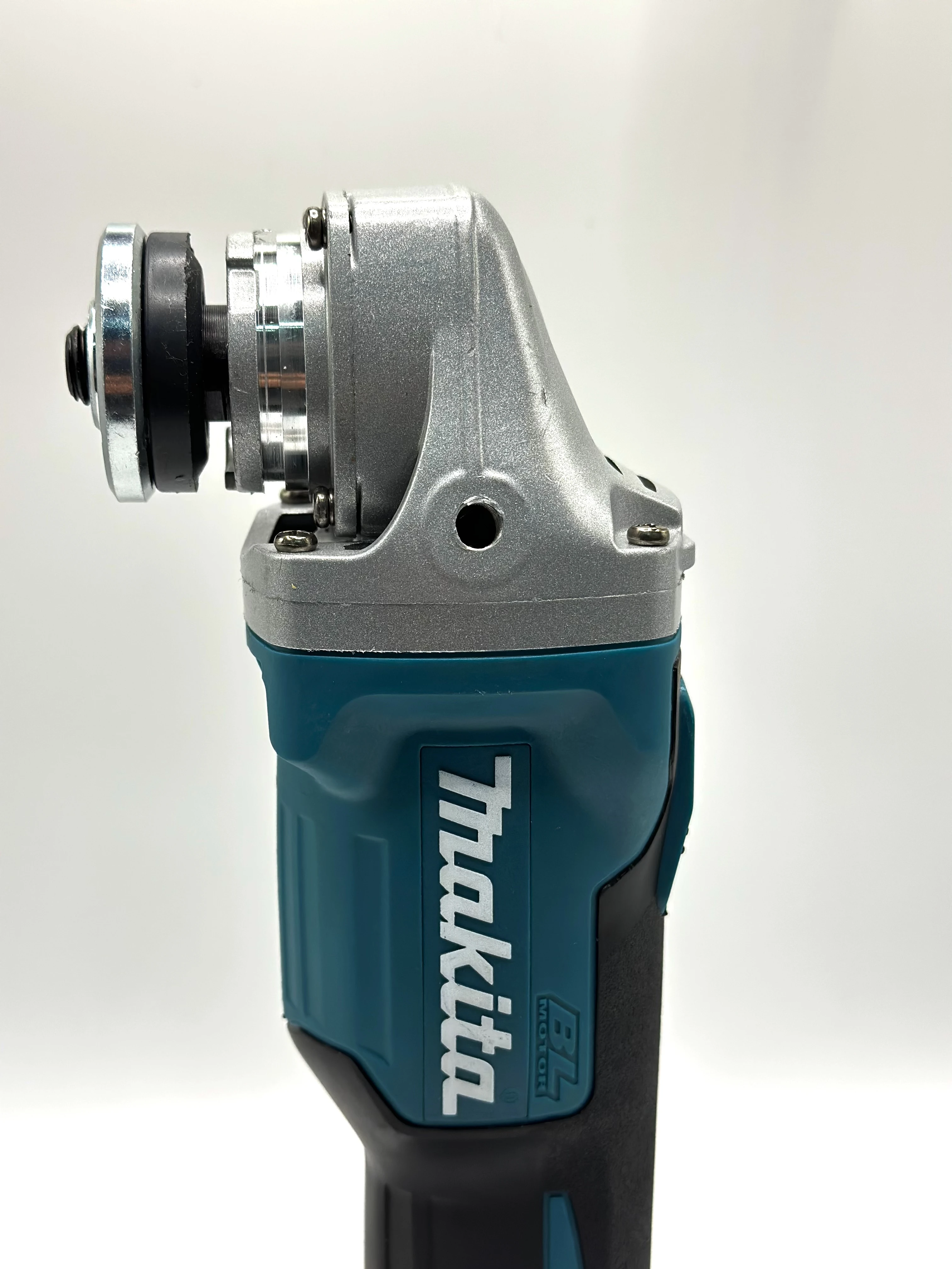 Makita Grinder18V 125mm DGA404 Grinder - Image 2