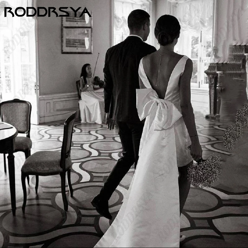 RODDRSYA Short Mini Satin V-Neck Wedding Dress Removable Large Bow Plus Size Backless Spaghetti Strap Bride Party Robe De Mariee