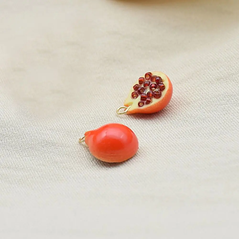 2PCS 포도 3D 과일 참 장식품 레진 장식품 석류 꿀 복숭아 보석 만들기 장식품 귀여운 미니 펜던트 액세서리 DIY