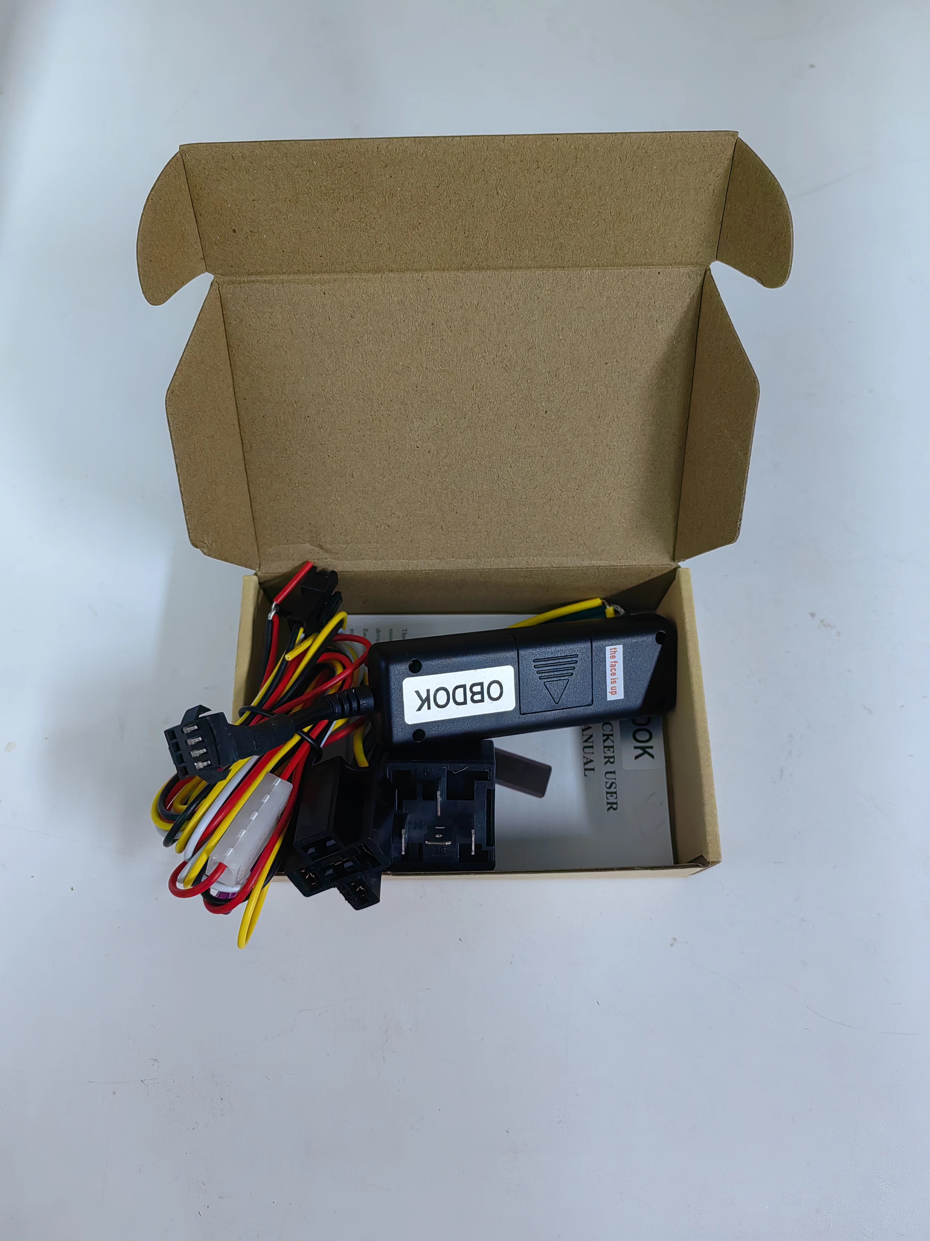 

Система определения местоположения (GPS) OBDOK GT106
