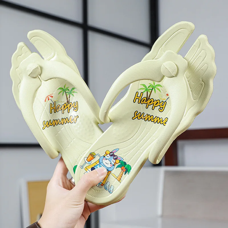 

Summer New Men Fold Slippers Fashion Light Travel Outdoor Beach Shoes Couple Clip Toe Flip Flops Sandalias Male Casual Slides