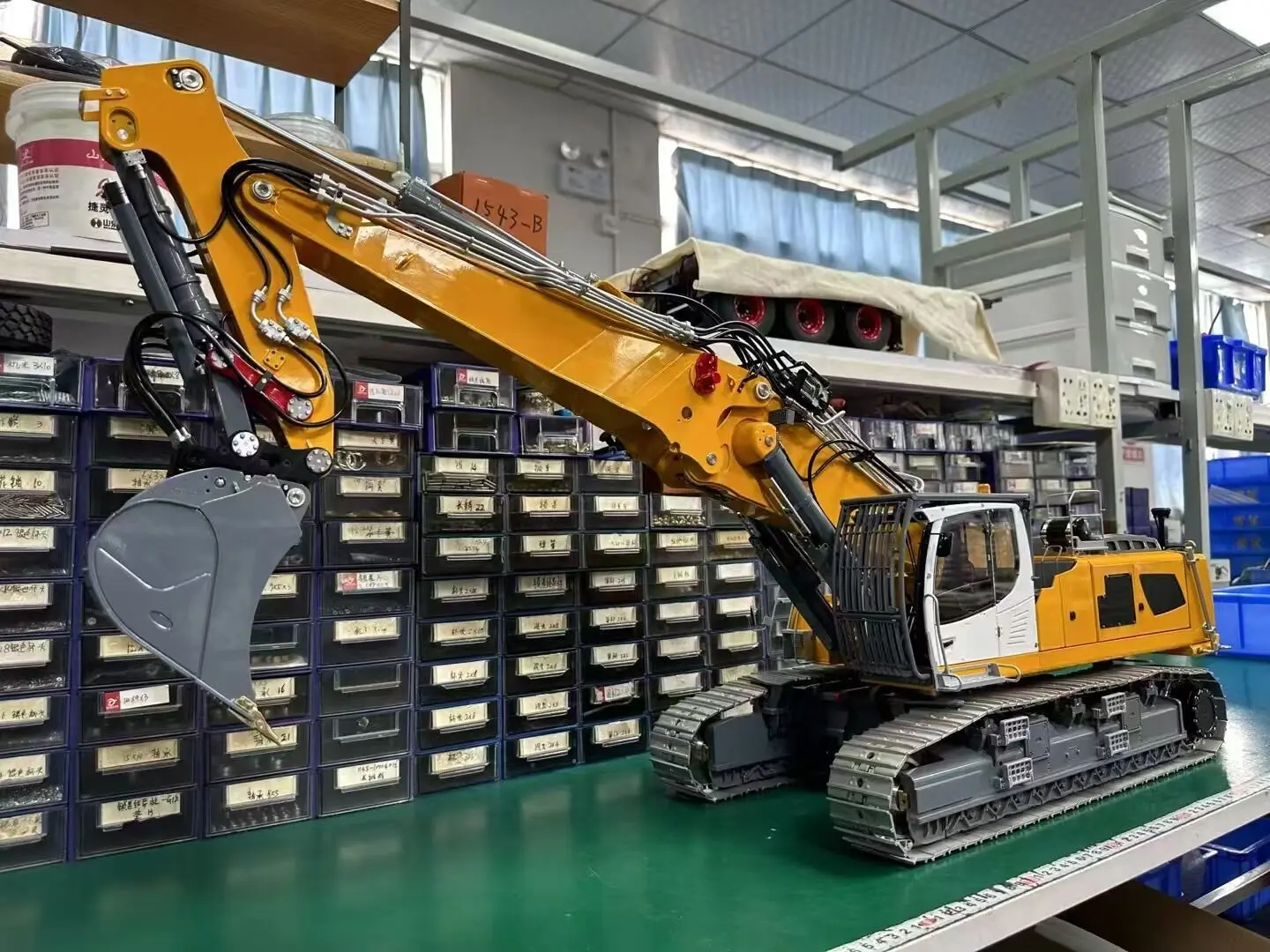 RTR LESU 960 RC Hydraulic Excavator LR960 Heavy Duty 1/14 Demolition Machine Digger Remote Control Construction Vehicles Model 5