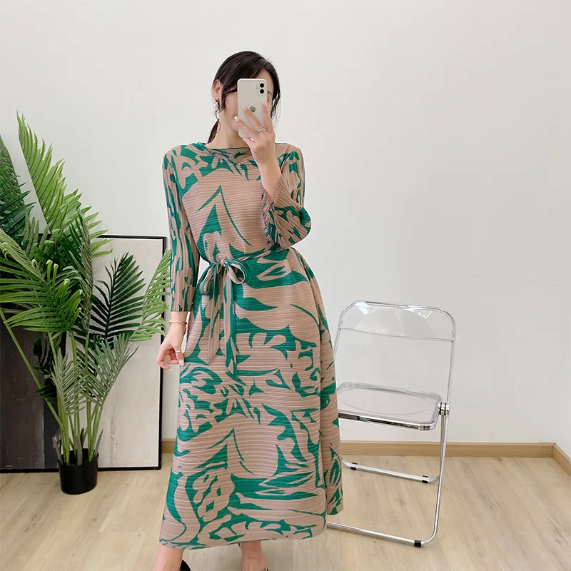 

Pleated one-collar Dress 2022 New autumn fashion dress