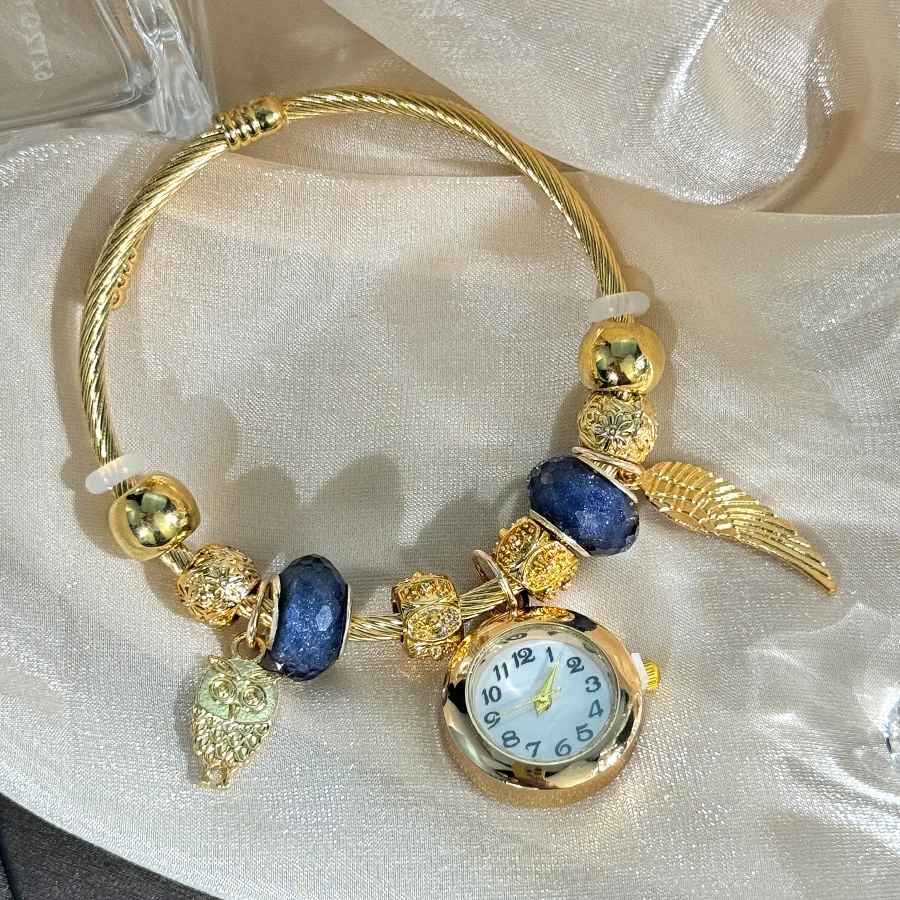 Cross-border Gold Bracelet Watch Adjustable opening Alloy bracelet Quartz Watch Beaded Small flower bracelet Watch 3