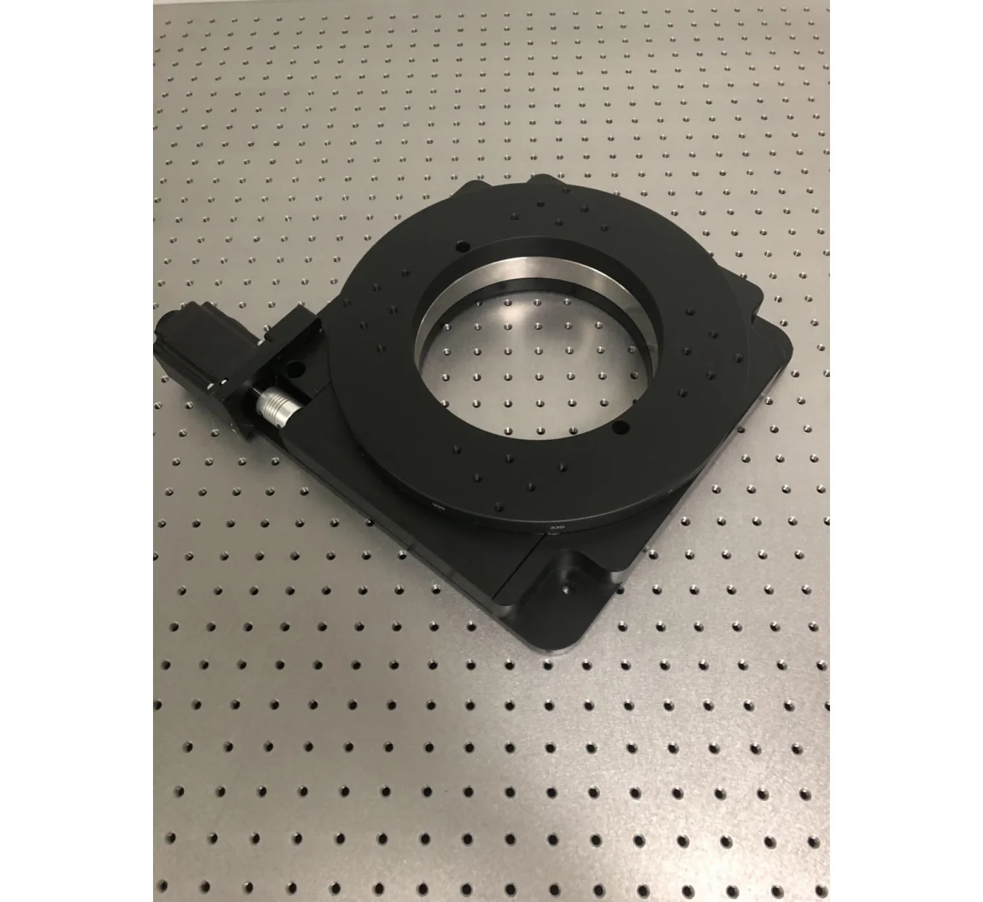 Motorized Rotary Turntable with 300mm Diameter and 90mm clear aperture