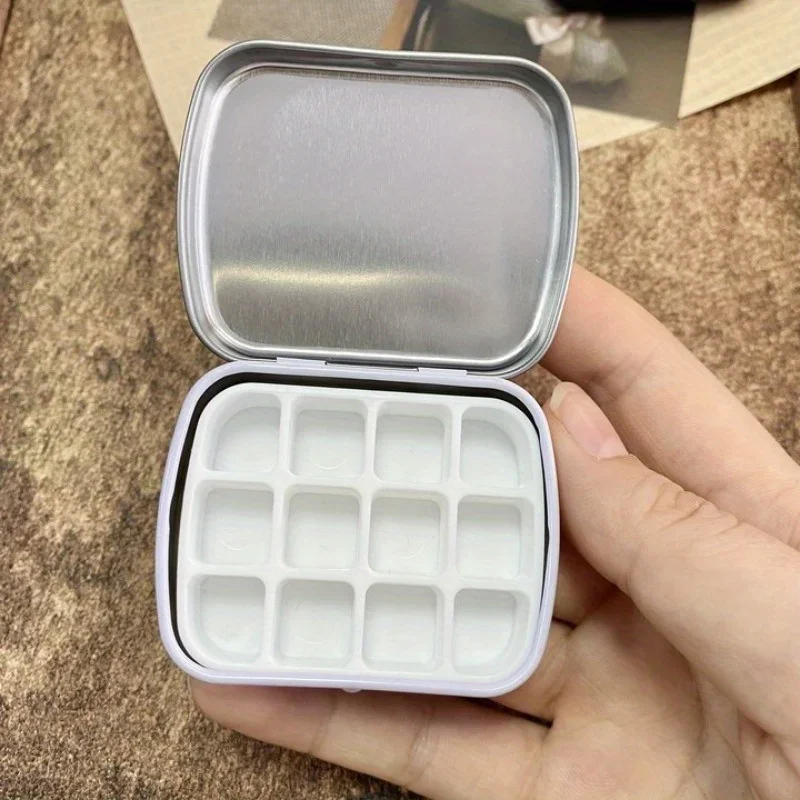 Watercolor Palette 12-Grid Mini Watercolor Box Ultra-Compact Lightweight Travel-Sized Moisturizing for Painting and Sketching