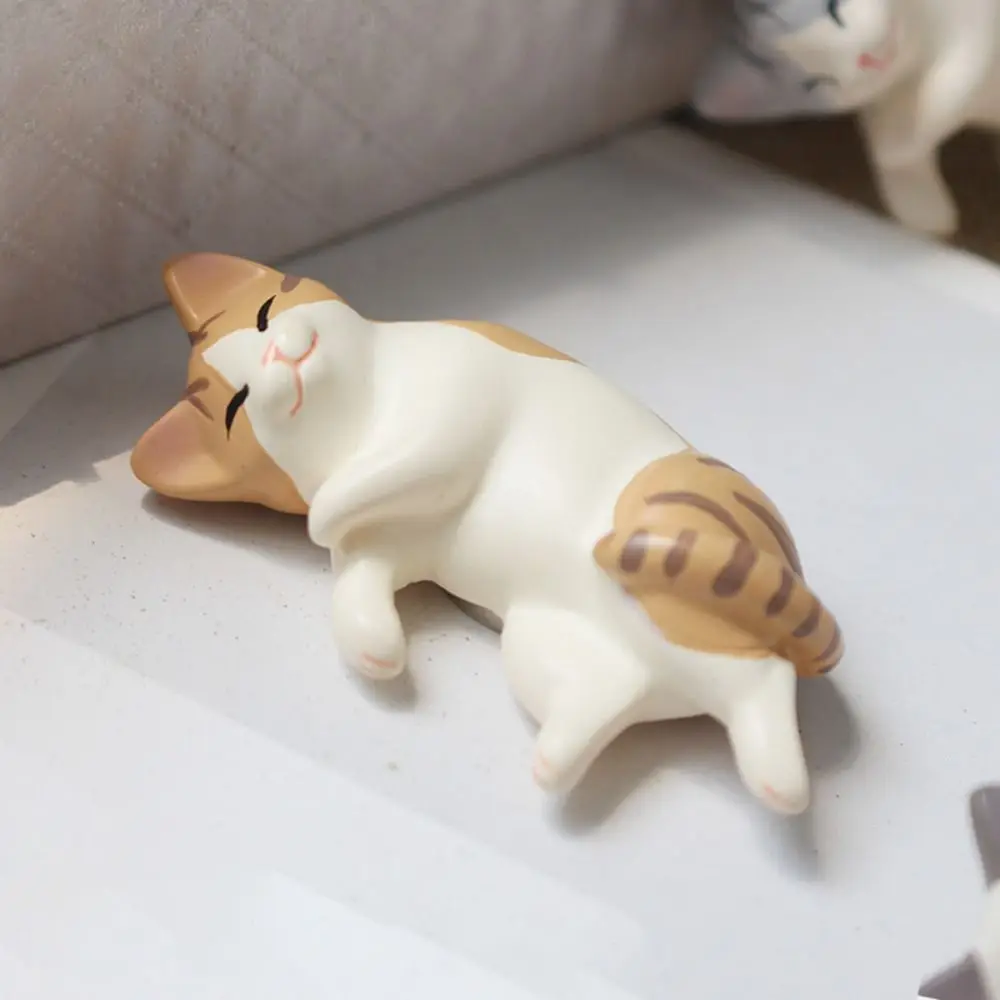 Cute Simulated Cat Fridge Ornaments Resin Handicraft Cat Resin Accessories Sleep Cat Simulation Lazy Cat Miniatures Home Decor