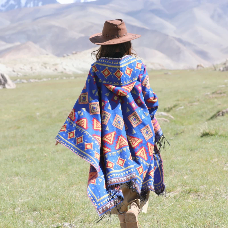 Vintage Geometric Print Hooded Poncho Women Warm Tassles