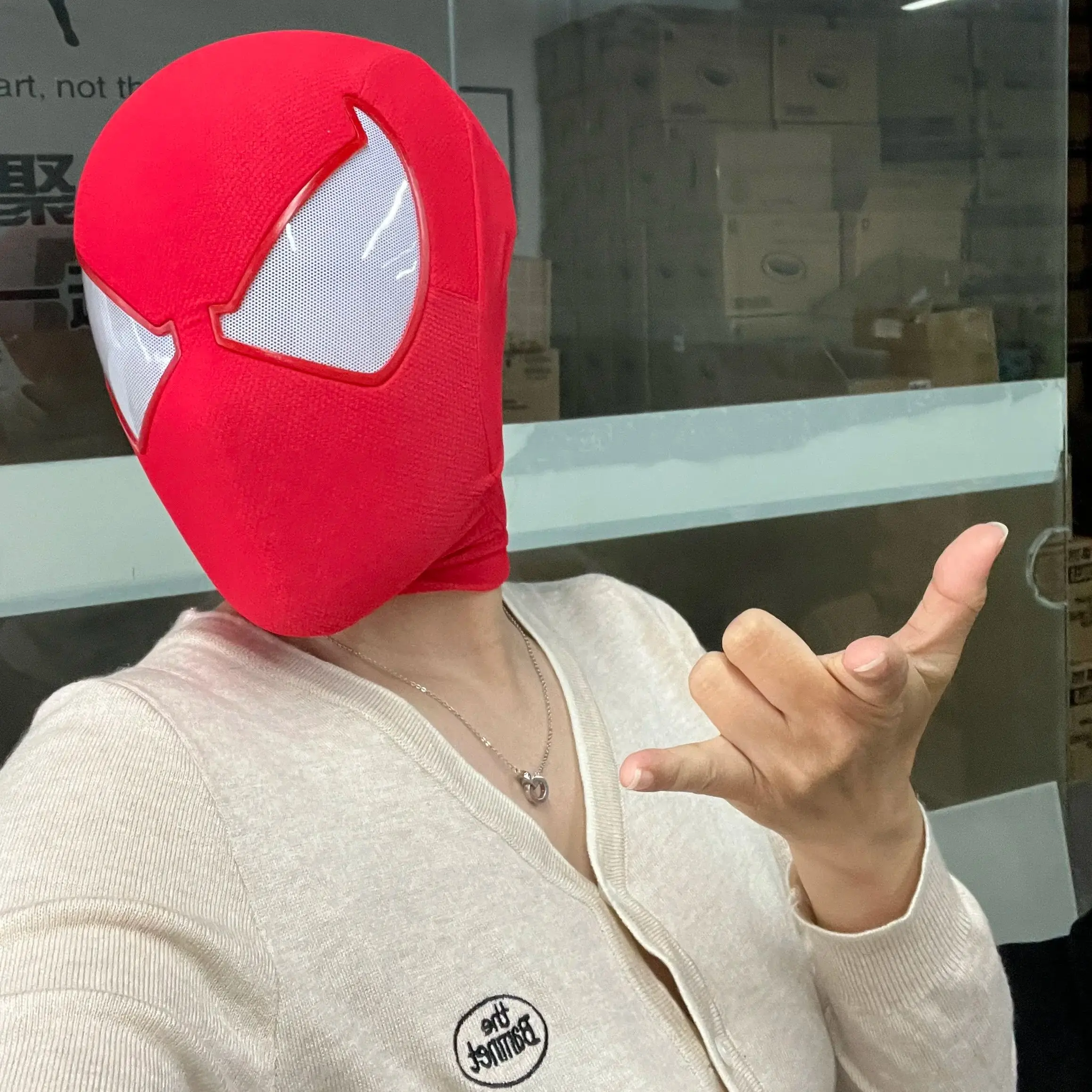 【新品未使用】スパイダーマン マスクレッド 新品未使用】スパイダーマン マスク 可動式目 仮装 コスプレ