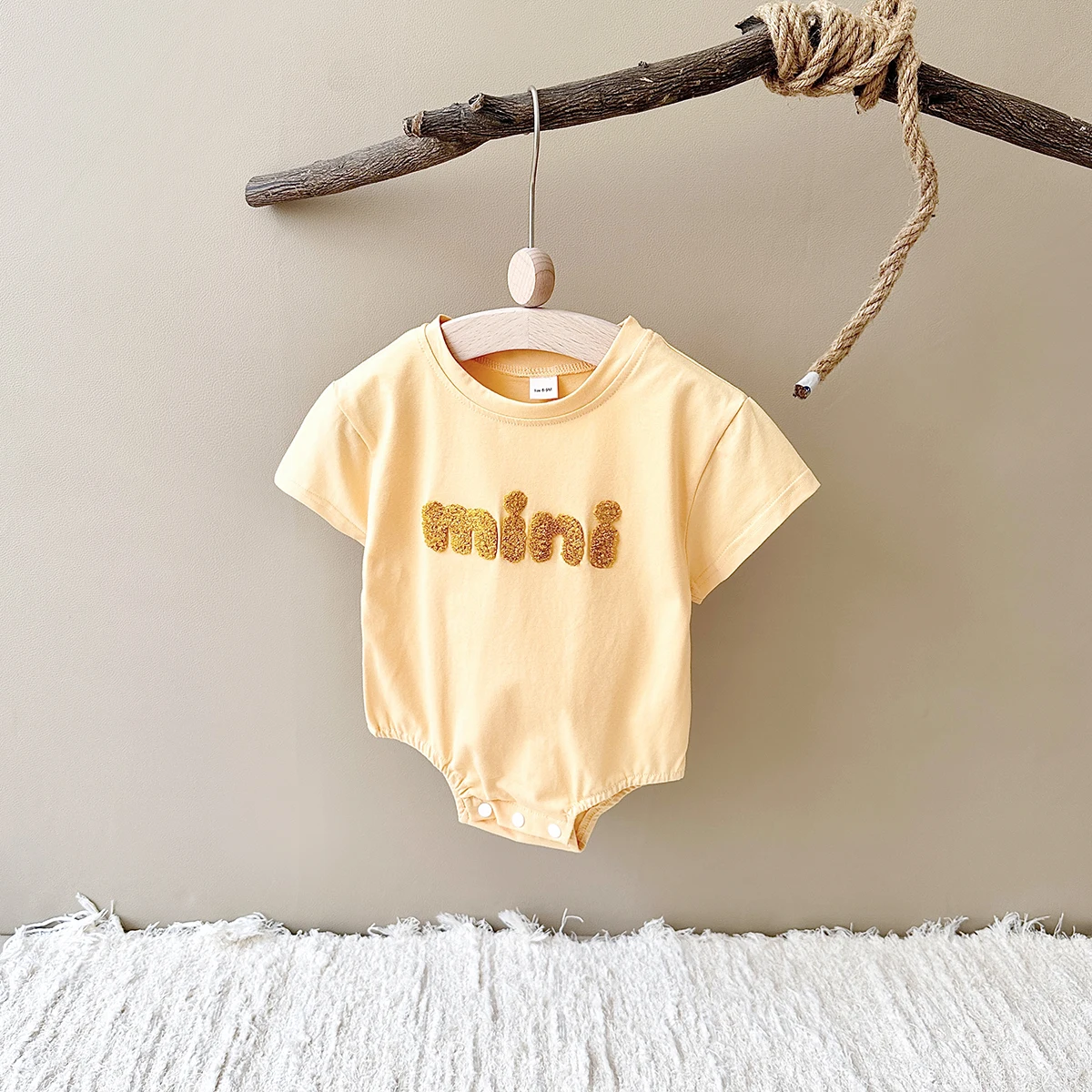 INS Summer New Baby Bodysuit Newborn Clothing Boys Girls Cotton Triangle Romper Plush letter Short Sleeve Infant 0-18M 6