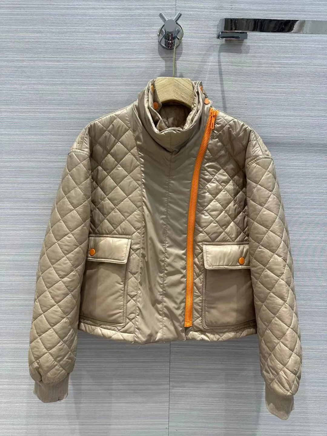 

2023 new fashion good quality loose interstand collar zipper clip cotton jacket jacket