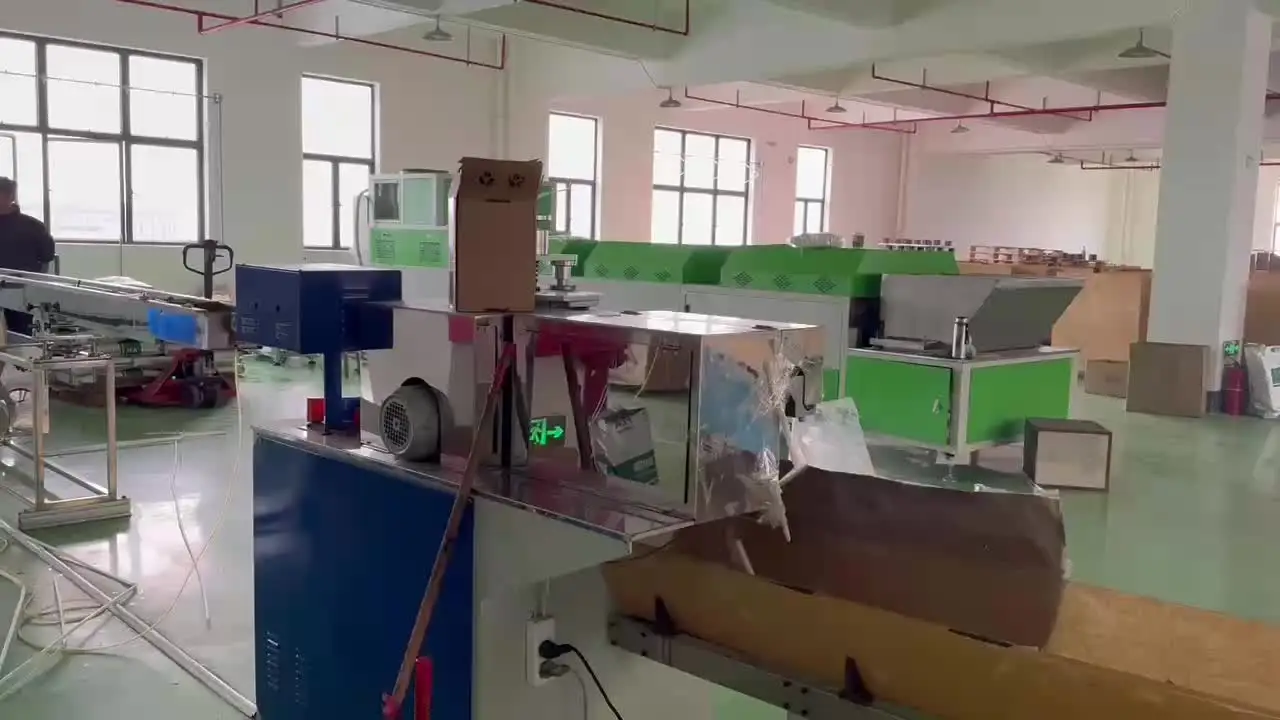 Одноразовые бумажные соломинки в горошек 200 шт.